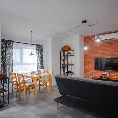 Brick Haven: Contemporary Urban Living Redefined Апартамент *