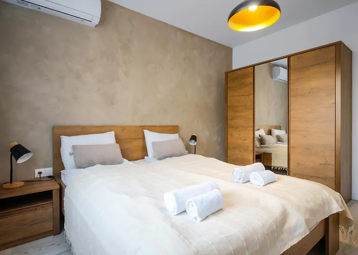 公寓 Brick Haven: Contemporary Urban Living Redefined *