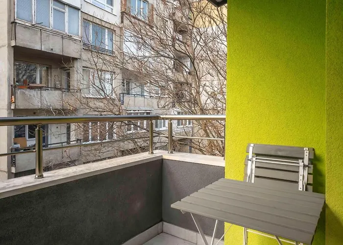 Brick Haven: Contemporary Urban Living Redefined *