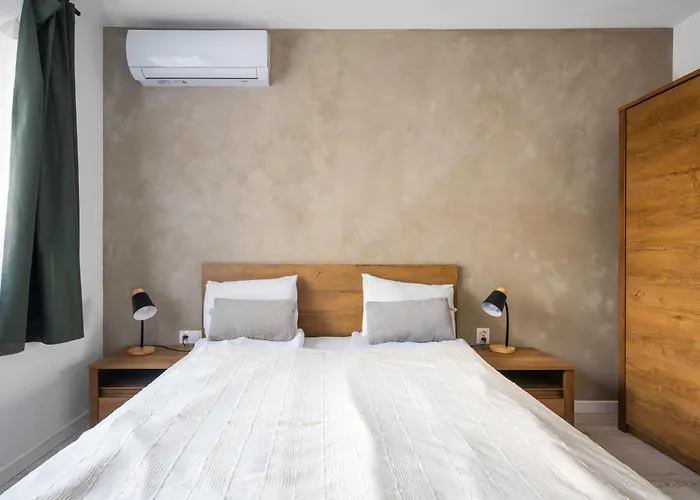 Brick Haven: Contemporary Urban Living Redefined *